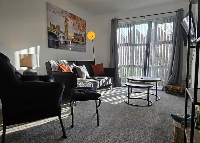 2Br Apt, Etihad Stadium, City Access, Sleeps 6